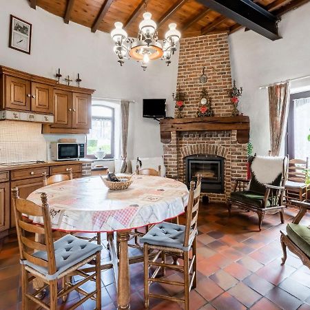 Stunning Holiday Home In Oombergen With Terrace And Garden Zottegem Exteriör bild