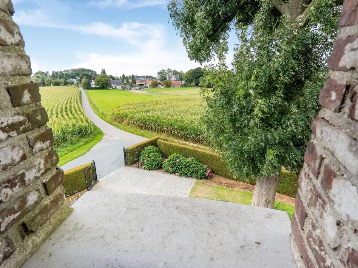 Stunning Holiday Home In Oombergen With Terrace And Garden Zottegem Exteriör bild