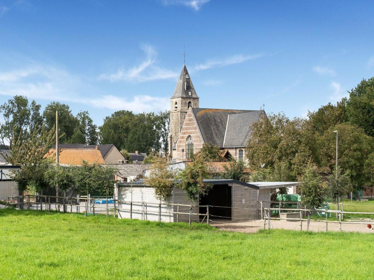 Stunning Holiday Home In Oombergen With Terrace And Garden Zottegem Exteriör bild
