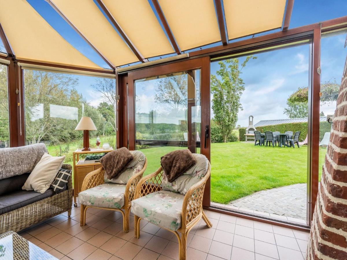 Stunning Holiday Home In Oombergen With Terrace And Garden Zottegem Exteriör bild