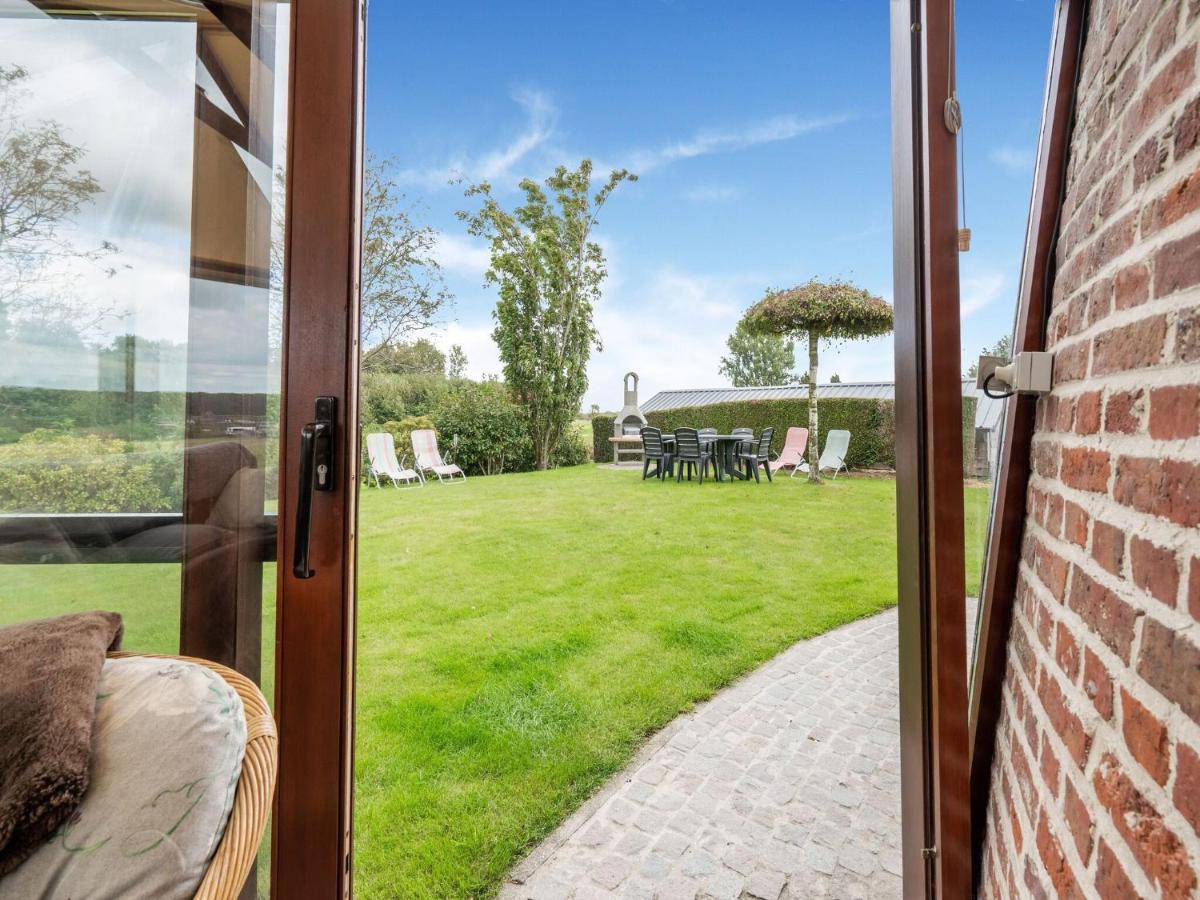 Stunning Holiday Home In Oombergen With Terrace And Garden Zottegem Exteriör bild