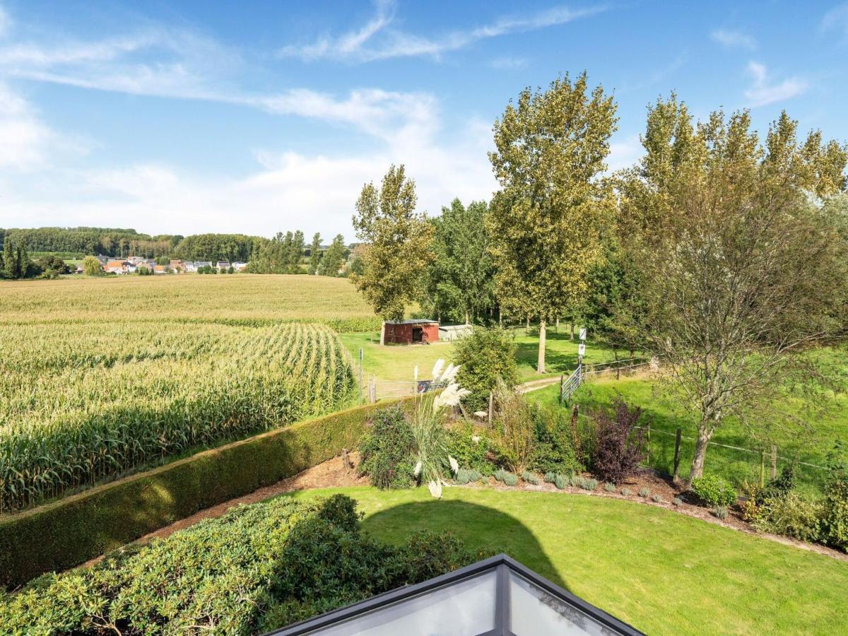 Stunning Holiday Home In Oombergen With Terrace And Garden Zottegem Exteriör bild